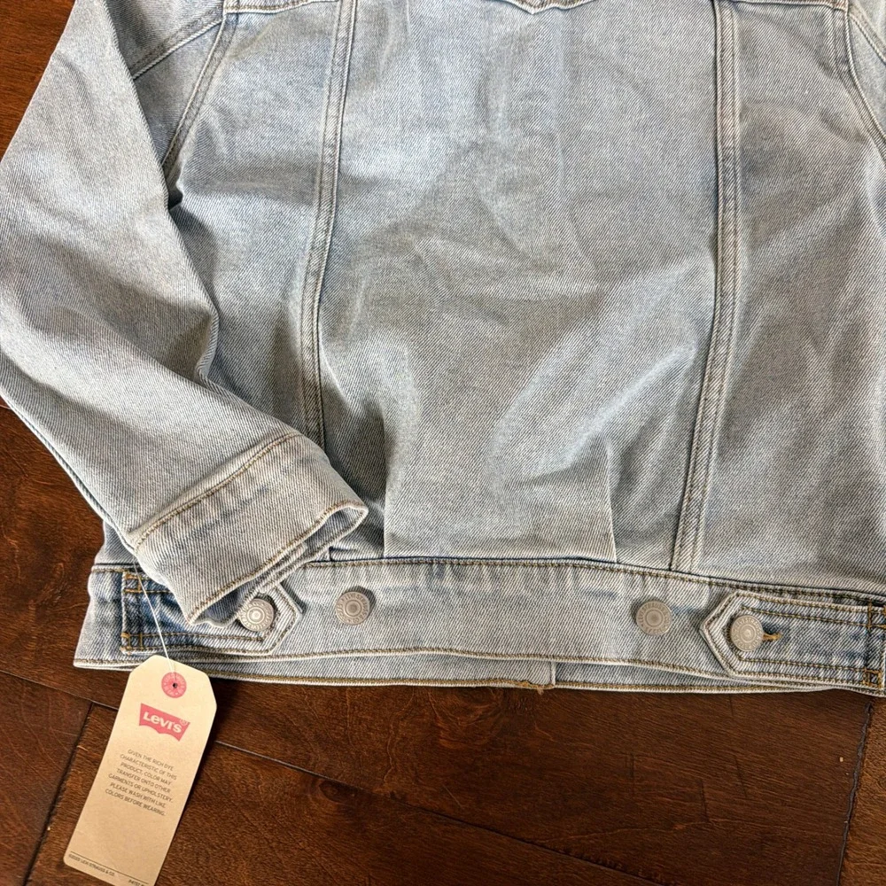 Levis Girls Light Wash Denim Trucker Jacket Rose Floral Embroidery Size M 10-12